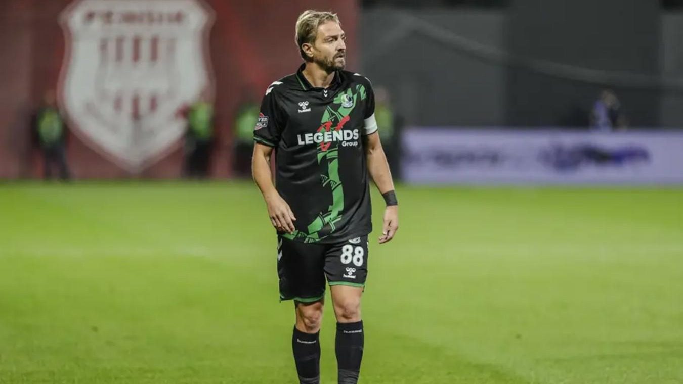 Daha önce Galatasaray, Fenerbahçe ve Beşiktaş'ta forma giyen Caner Erkin,