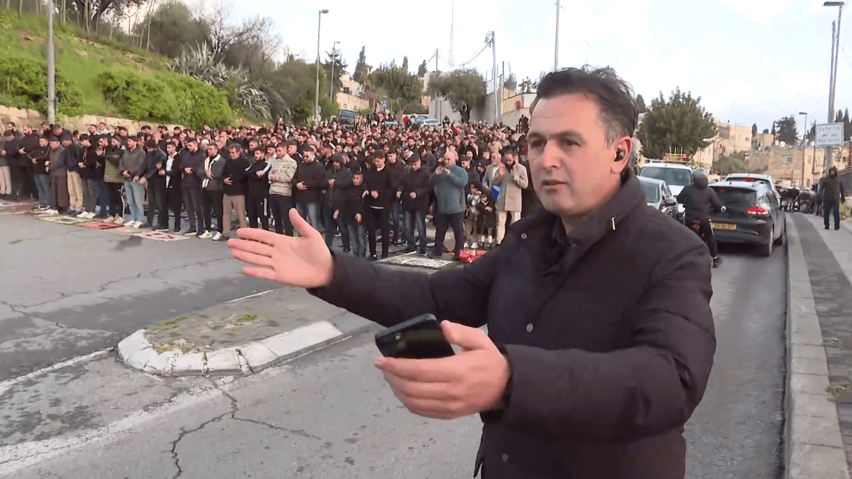 İsrail'in, İran'a yönelik saldırılarının ardından kısıtlamaları bahane ederek kapattığı Mescid-i