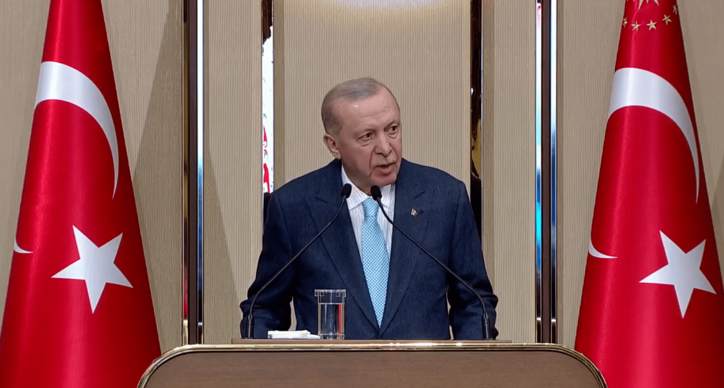 Cumhurbaşkanı Recep Tayyip Erdoğan, eğitim ailesi ile iftar programında açıklamalarda