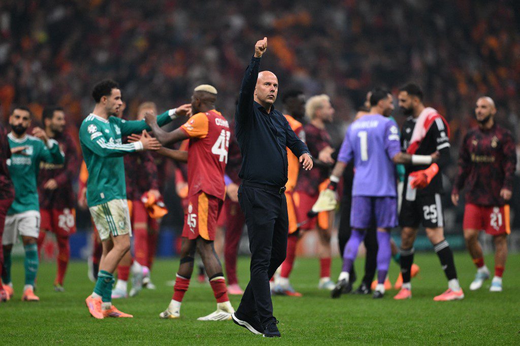 Liverpool Teknik Direktörü Arne Slot, Galatasaray maçı öncesi Osimhen'e vurgu