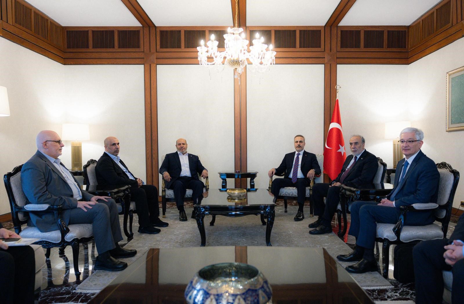 Dışişleri Bakanı Hakan Fidan, Ankara'da Hamas heyeti ile görüşme gerçekleştirdi.