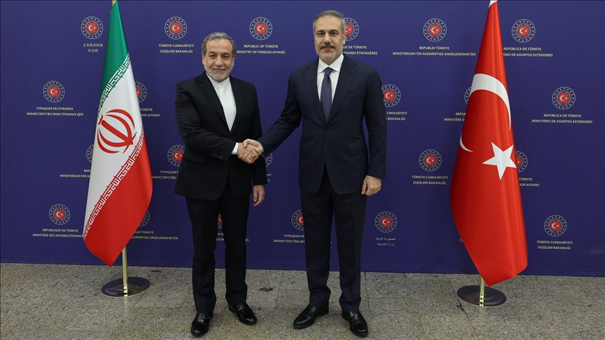 Dışişleri Bakanı Hakan Fidan, İranlı mevkidaşı Abbas Arakçi ile bir