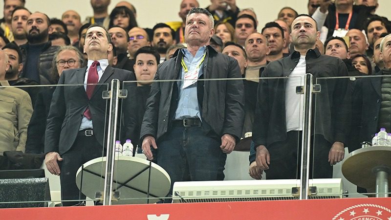 Fenerbahçe Spor Kulübü, Antalyaspor maçında yaşanan beraberliğin ardından sert bir