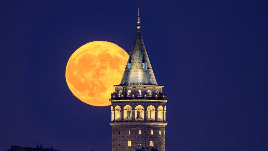 İstanbul'un tarihi simgelerinden Galata Kulesi'nin mülkiyetine ilişkin davada karar çıktı.