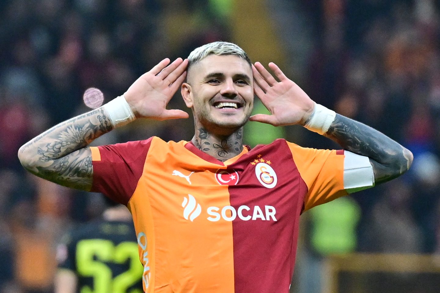 Galatasaray'ın yıldızı Icardi'nin kardeşi yaptığı açıklamada Arjantinli golcünün kendisine cevap