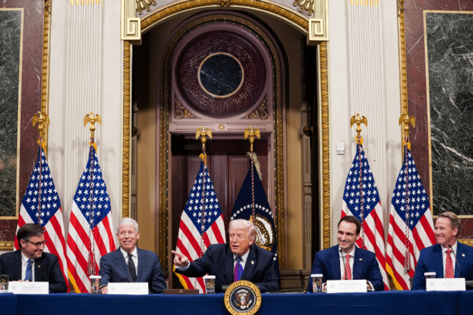 ABD Senatosu, Başkan Donald Trump'ın İran'a yönelik saldırılarının Kongre onayına