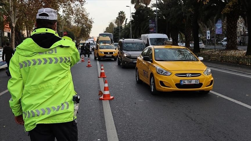 İstanbul Fatih'te bulunan Saraçhane Meydanı ve çevresindeki bazı yollar bugün