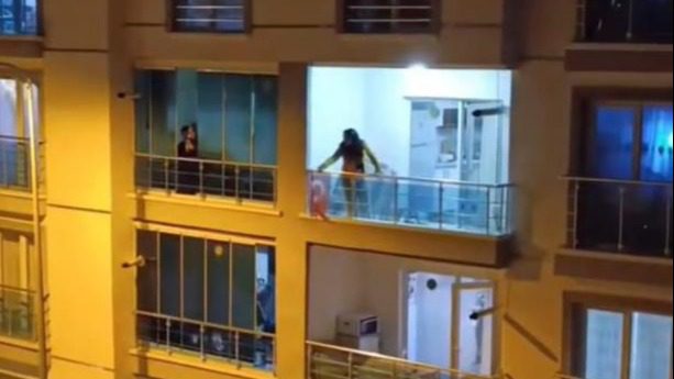Ankara'da komşularıyla tartıştığı sırada sinir krizi geçirdiği belirtilen bir kişi,