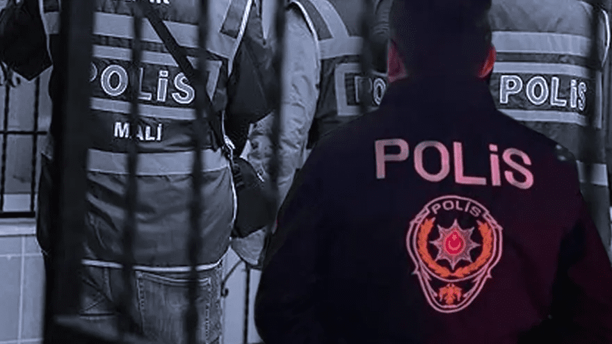 Kırklareli'nde kredi kartı aidatı ve sigorta geri ödemesi vaadiyle 2