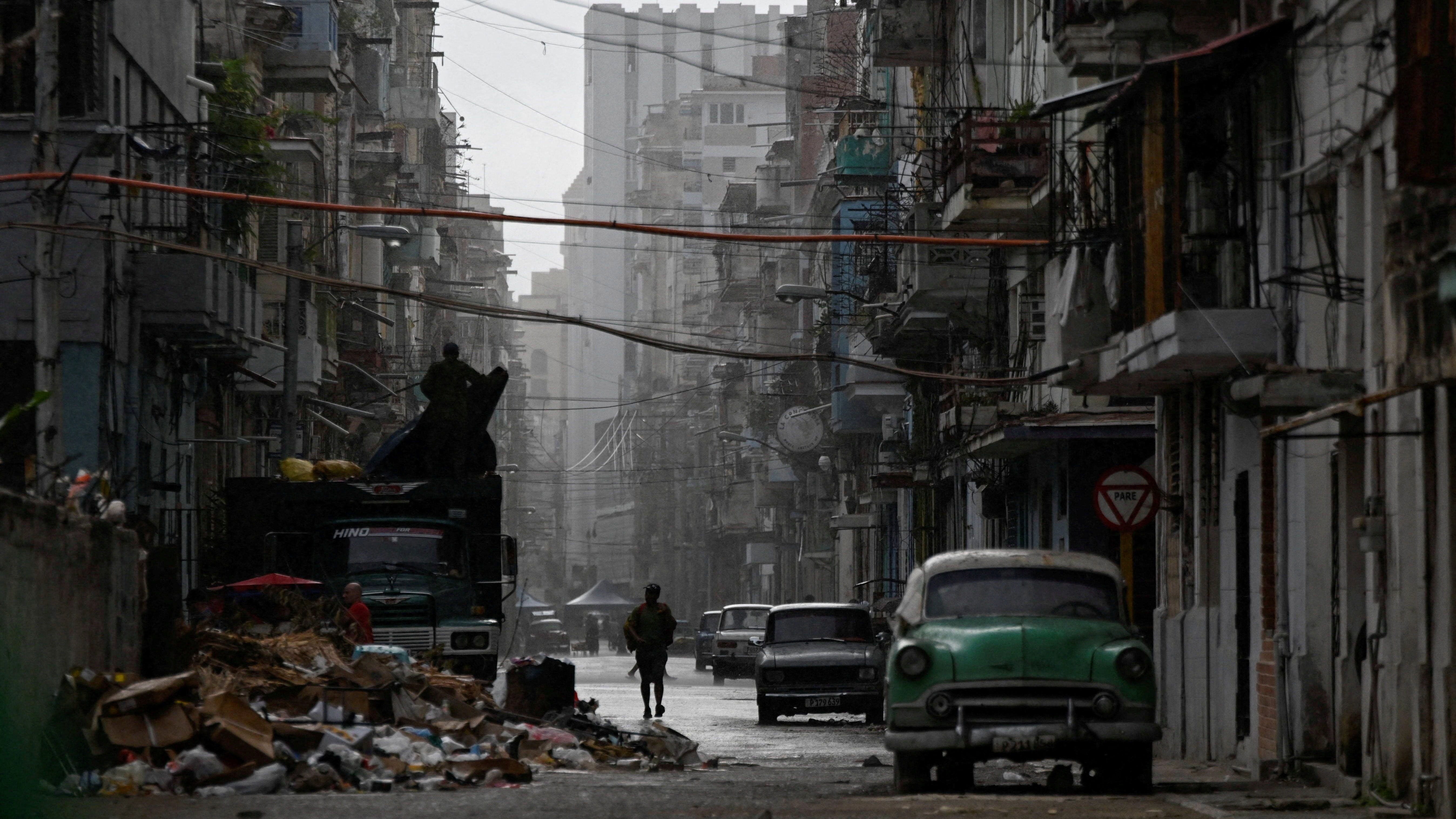 Denizcilik verilerine göre Rusya, enerji kriziyle boğuşan Küba’ya yüz binlerce