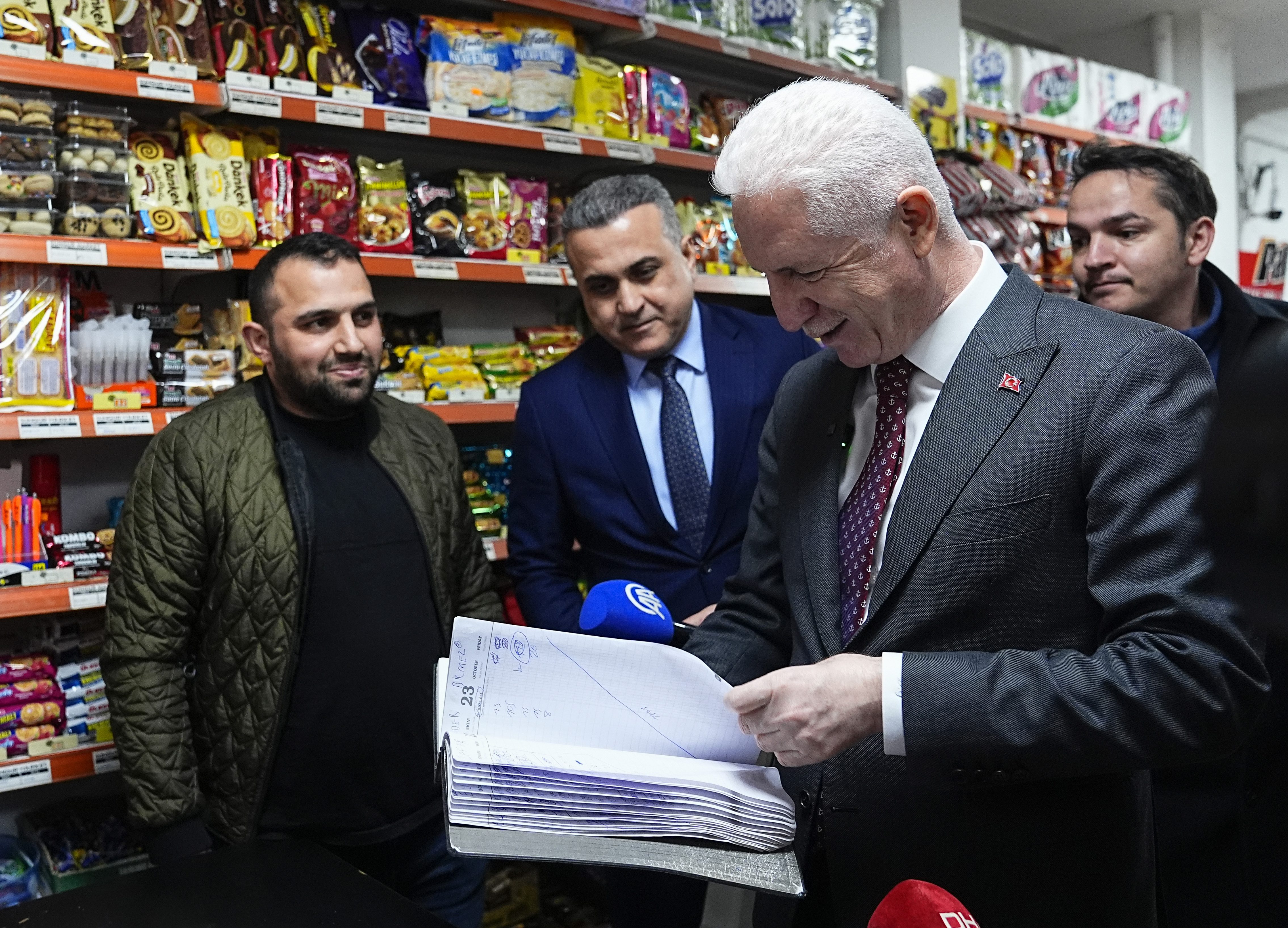 İstanbul Valiliği, Ramazan ayı boyunca Osmanlı'dan günümüze ulaşan "Zimem Defteri"