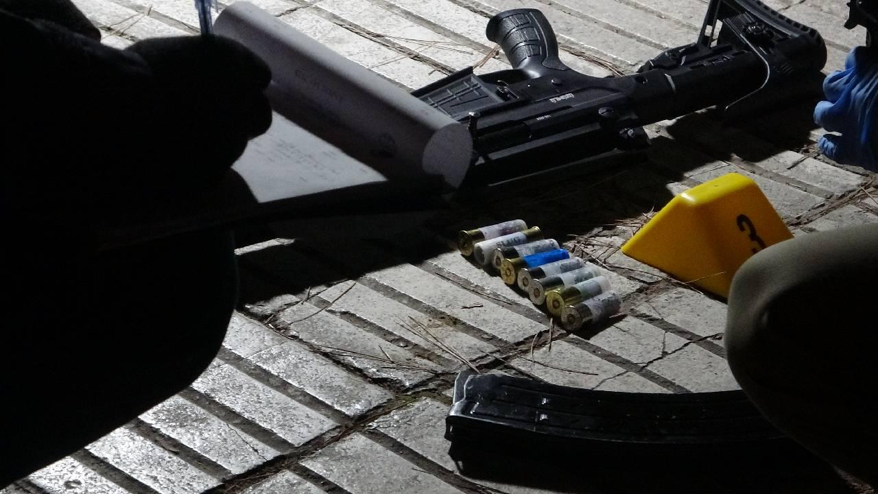 Serik Belediyesi'ne pompalı tüfekle saldıran şüpheli gözaltına alındı.