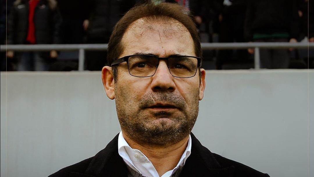 Gençlerbirliği'nde göreve getirildikten 10 maç sonra ayrılan teknik direktör Metin