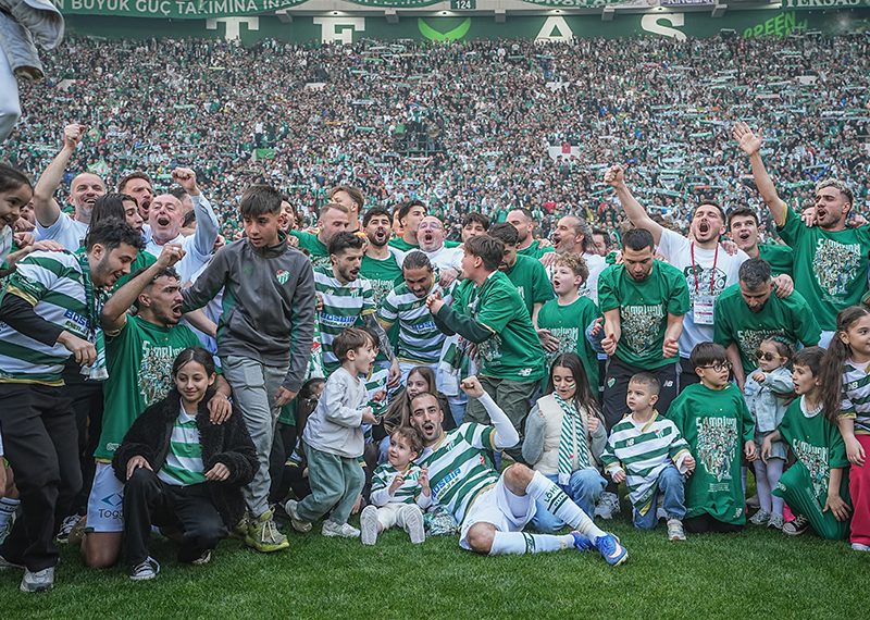 Bursaspor, profesyonel liglerin tamamında şampiyonluk yaşayan tek takım oldu.