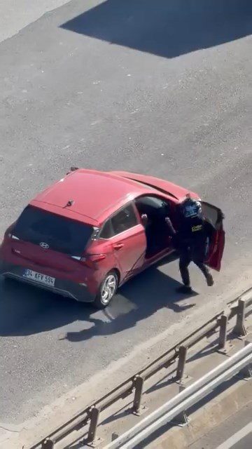 Çekmeköy Şile Yolu’nda motosiklet sürücüyle otomobil sürücüsü arasında yol verme