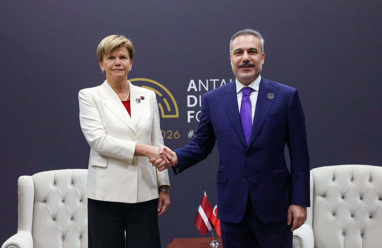 Antalya Diplomasi Forumu'nun son gününde Dışişleri Bakanı Fidan Letonyalı mevkidaşı