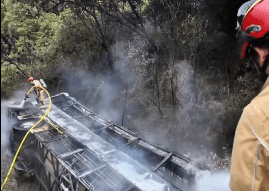 Ekvador'da yolcu otobüsünün uçuruma yuvarlanması sonucu 11 kişi hayatını kaybetti,