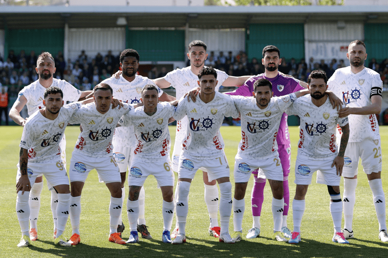 Erzurumspor, 1. Lig'in bitimine iki hafta kala şampiyonluğu Süper Lig'e