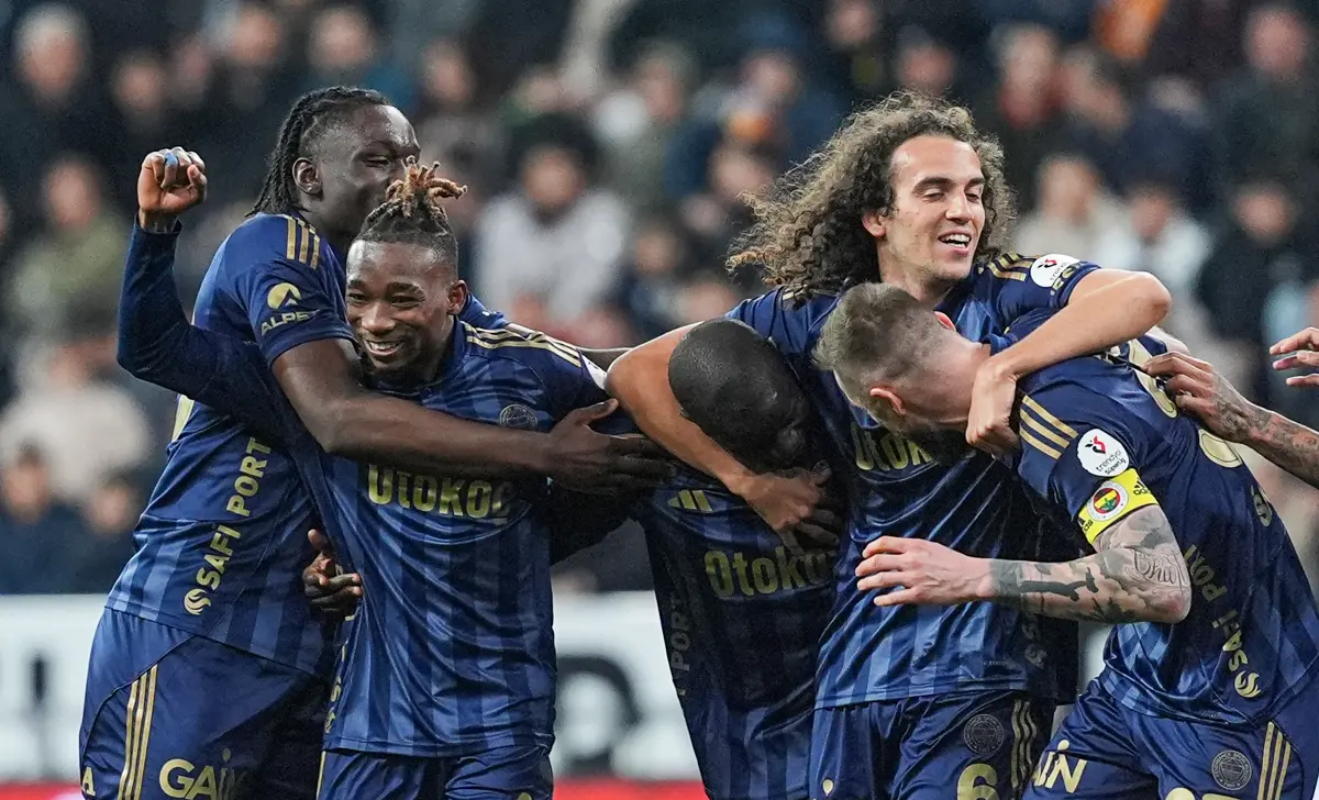 Fenerbahçe, Süper Lig'İn 29. haftasında Kayserispor'a konuk oldu. Sarı lacivertliler