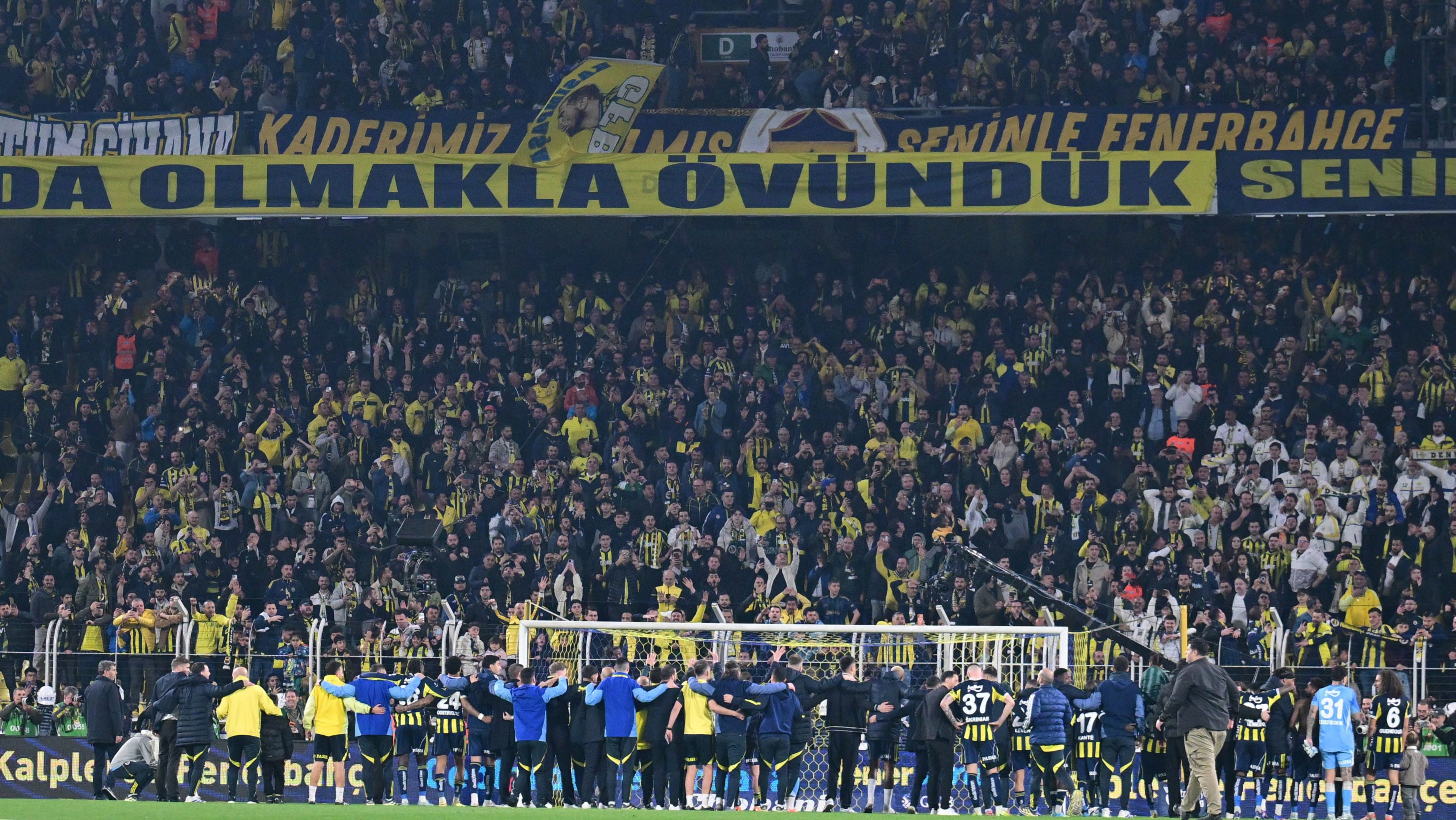 Günün spor sayfalarında, spor gündeminden en yeni gelişmeler ve transfer