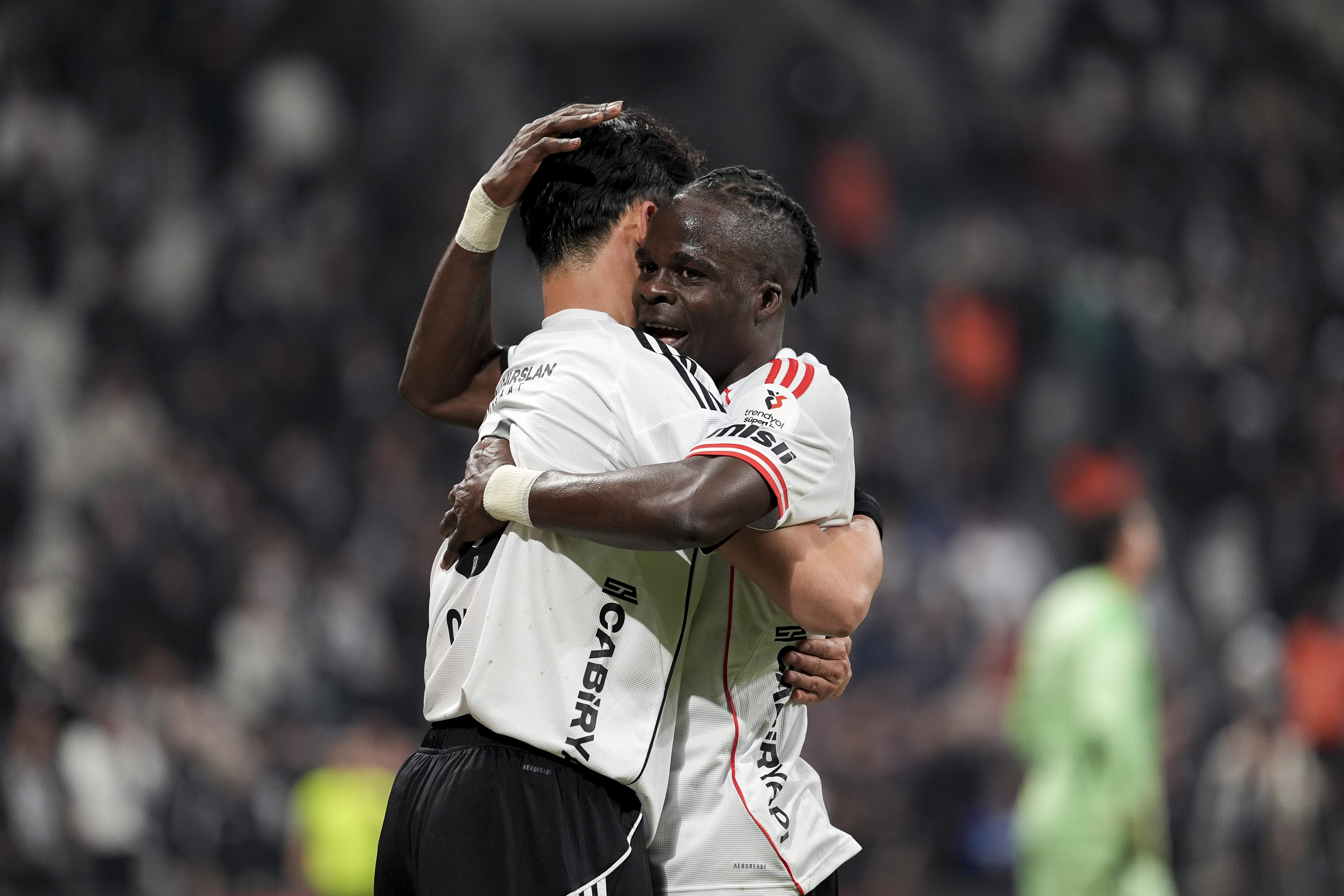 Beşiktaş'ın orta saha oyuncusu Junior Olaitan, Antalyaspor maçı sonrası konuştu.