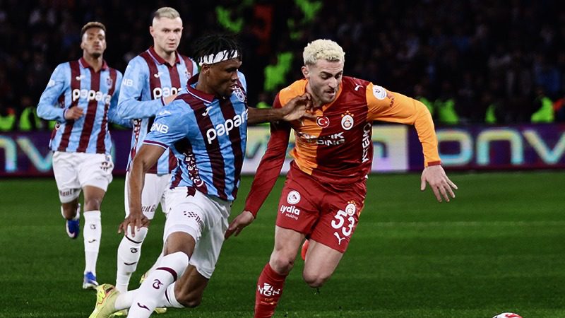 Trabzonspor, Süper Lig'de konuk ettiği Galatasaray'ı yendi ve zirvede puan