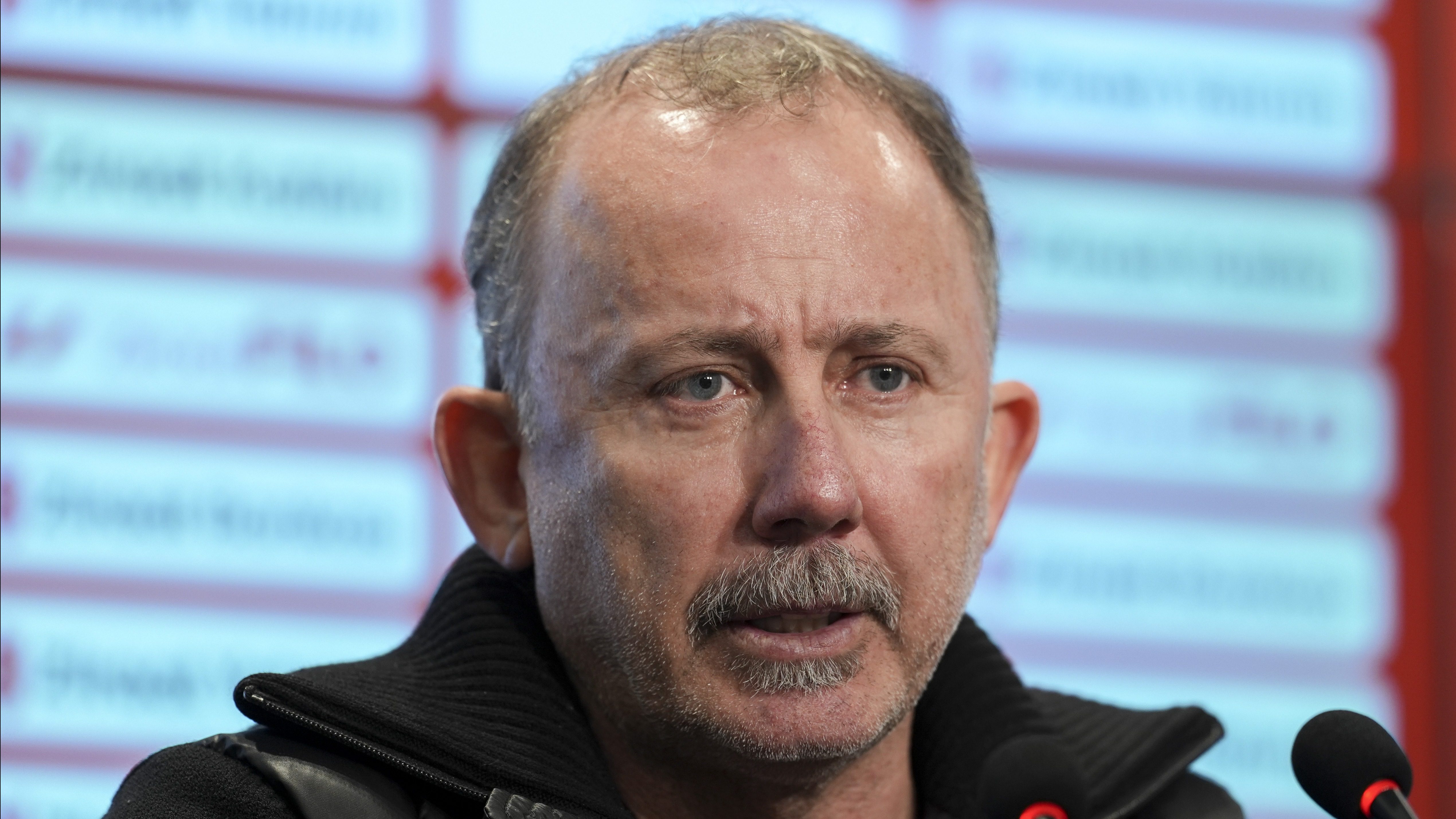 Beşiktaş Teknik Direktörü Sergen Yalçın, yarı finale kalmalarının ardından açıklamalarda