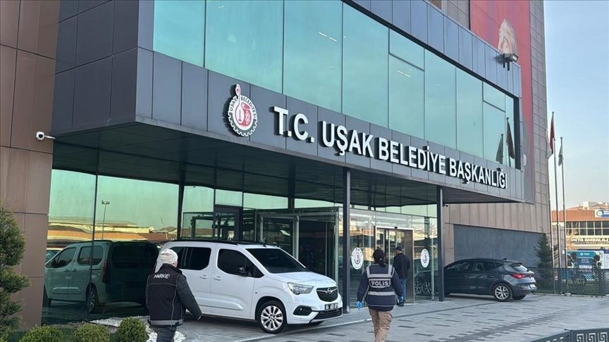 CHP'li Uşak Belediyesi'ne yönelik rüşvet soruşturması kapsamında düzenlenen ikinci dalga