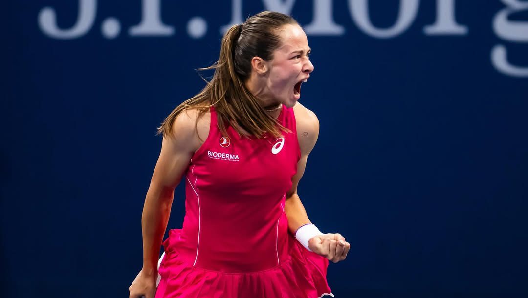 Milli sporcu Zeynep Sönmez, Almanya'da dünya 8 numarası İtalyan Jasmine