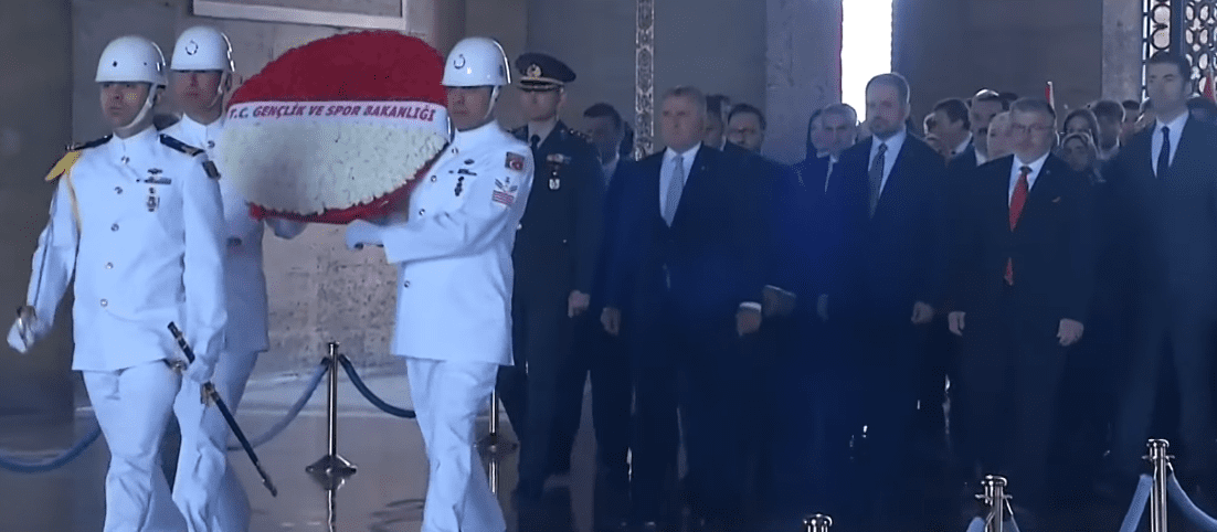 Gençlik ve Spor Bakanı Osman Aşkın Bak, 81 ilden gelen