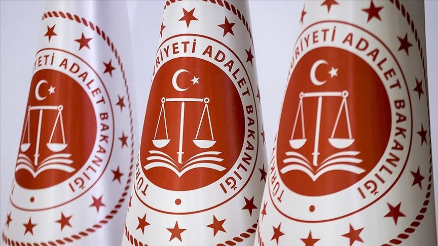 'Barış Anneleri' ve DEM Partili milletvekillerinden oluşan heyet, Adalet Bakanlığına
