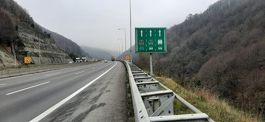 Kurban Bayramı tatili dönüşü trafik yoğunluğunun önüne geçmek amacıyla Sakarya,