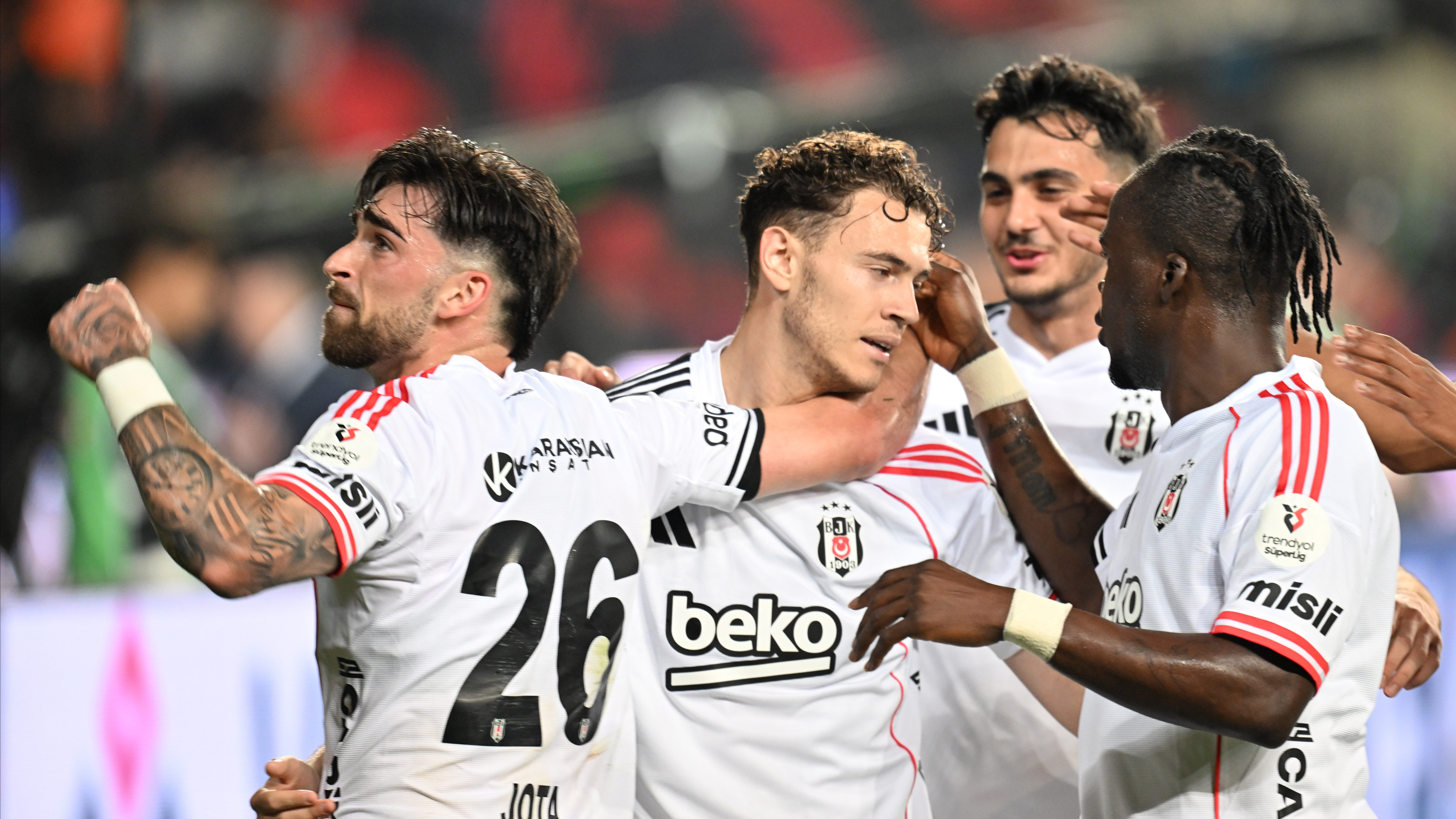 Beşiktaş, Süper Lig'in 32. haftasında Gaziantep FK'yı mağlup etti ve