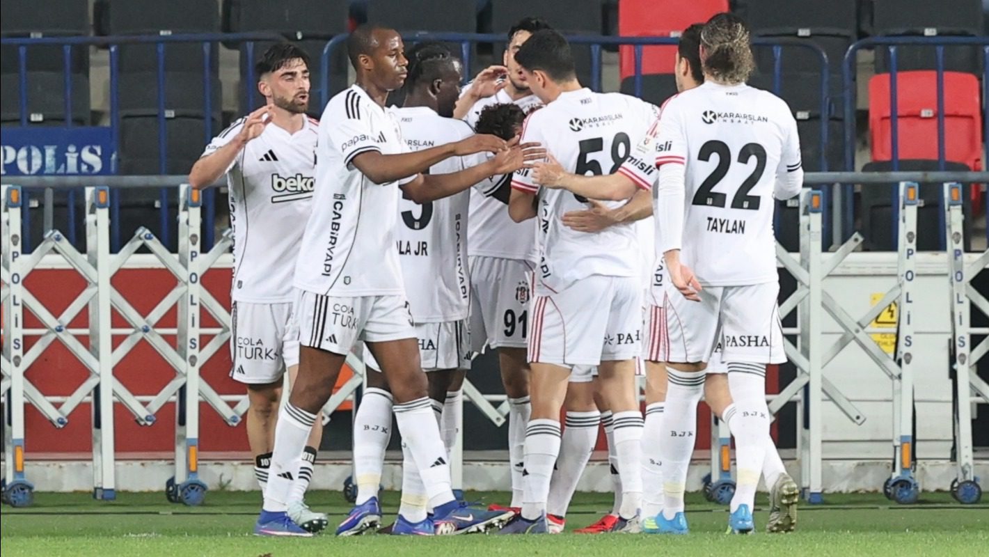 Gaziantep FK deplasmanına çıkan Beşiktaş'ta müsabakanın sona ermesine kısa bir