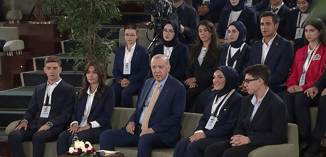 19 Mayıs Atatürk'ü Anma, Gençlik ve Spor Bayramı dolayısıyla gençlerle