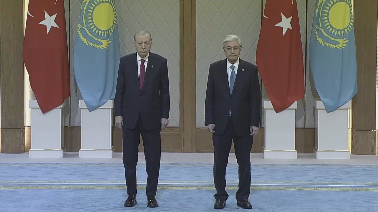 Cumhurbaşkanı Recep Tayyip Erdoğan'ın Kazakistan ziyareti devam ediyor. Cumhurbaşkanı Erdoğan,