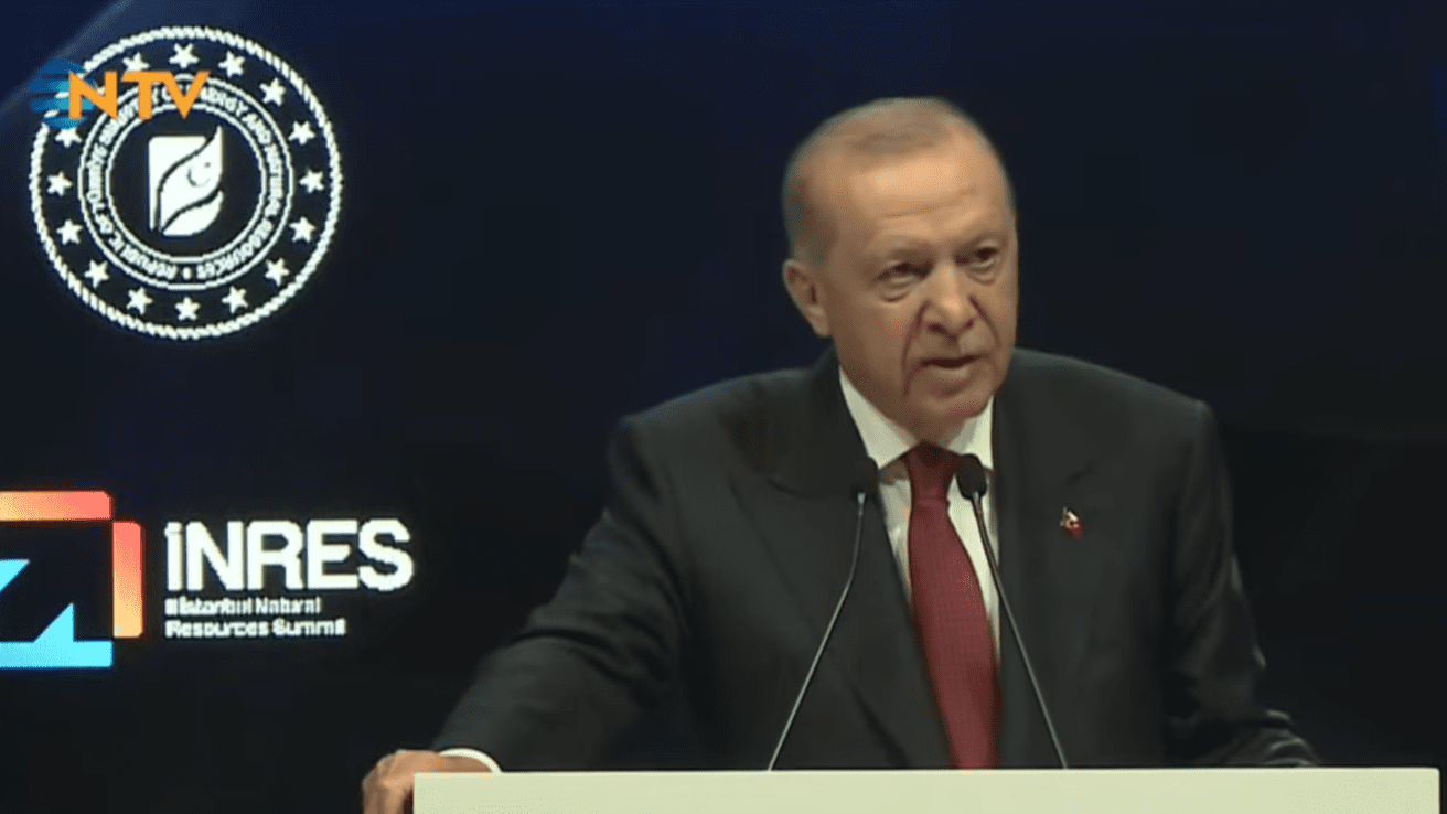 Cumhurbaşkanı Recep Tayyip Erdoğan, Türkiye'nin artık terörle değil yatırımlarla anıldığını