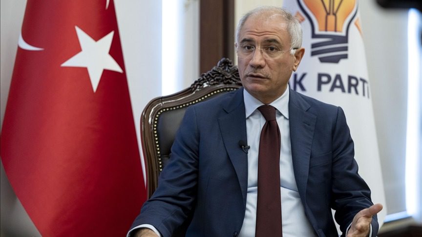 AK Parti Genel Başkanvekili Efkan Ala, CHP Grup Başkanı Özgür