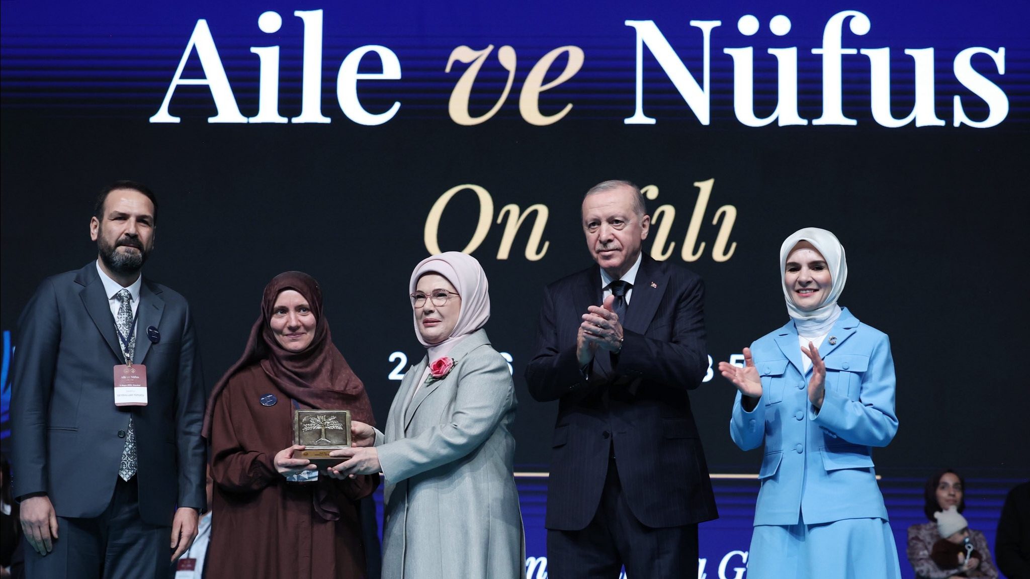 Cumhurbaşkanı Recep Tayyip Erdoğan'ın eşi Emine Erdoğan, "İnanıyorum ki aileyi