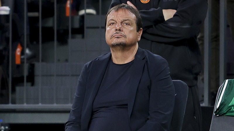 Panathinaikos Başantrenörü Ergin Ataman, Hapoel IBI Başkanı Ofer Yannay'a çok