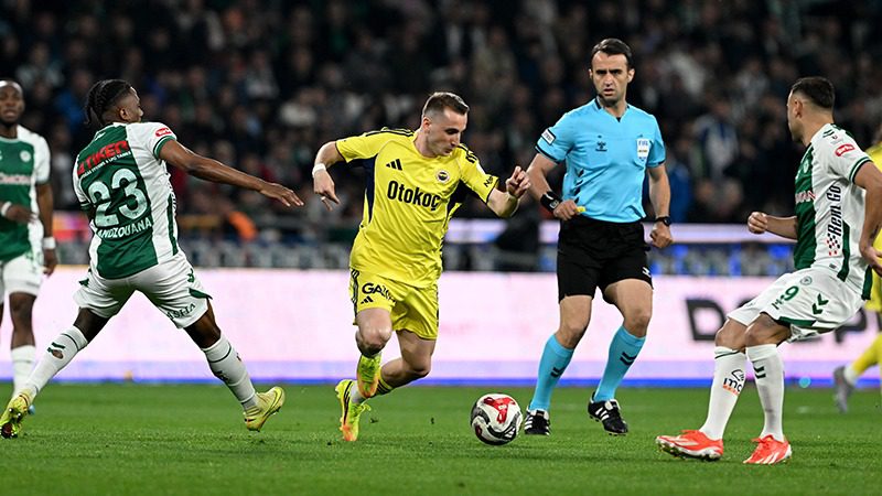 Fenerbahçe, Süper Lig'in 33. haftasında konuk olduğu Konyaspor'u farklı yenerek