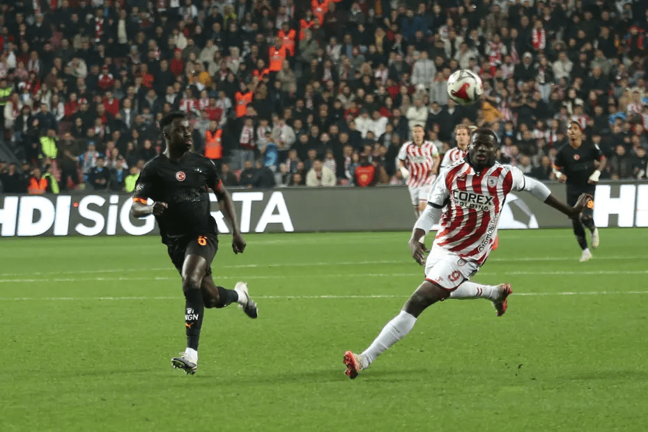 Galatasaray şampiyonluk maçında Samsunspor'a mağlup oldu. Sarı kırmızıları spor yazarları