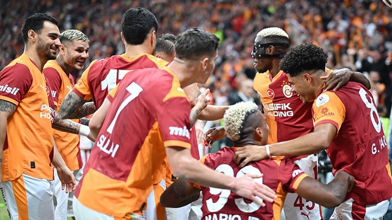 Süper Lig'in 32. haftasında beklenmedik bir yenilgi alan Galatasaray'da transfer