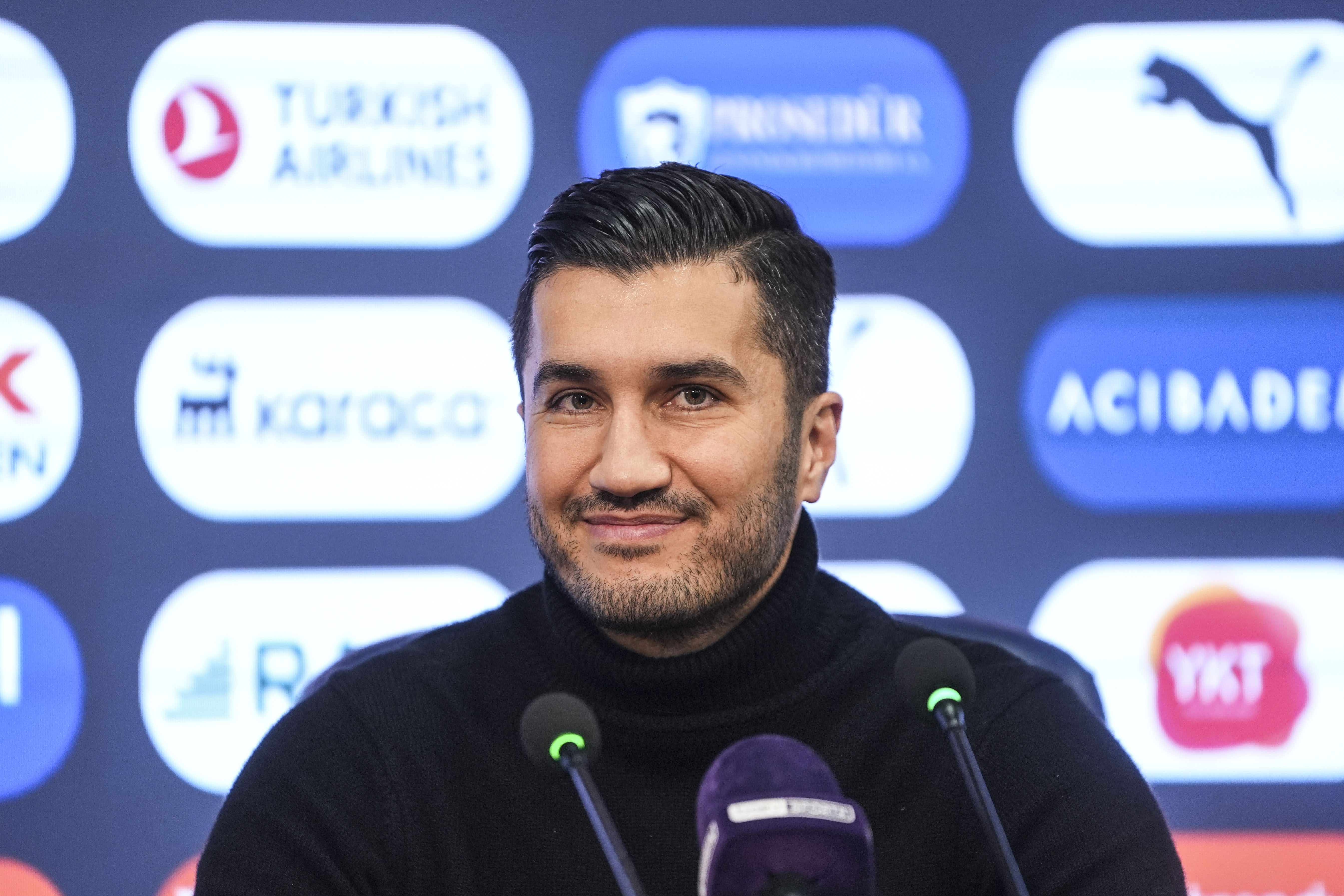 Günün spor sayfalarında, spor gündeminden en yeni gelişmeler ve transfer