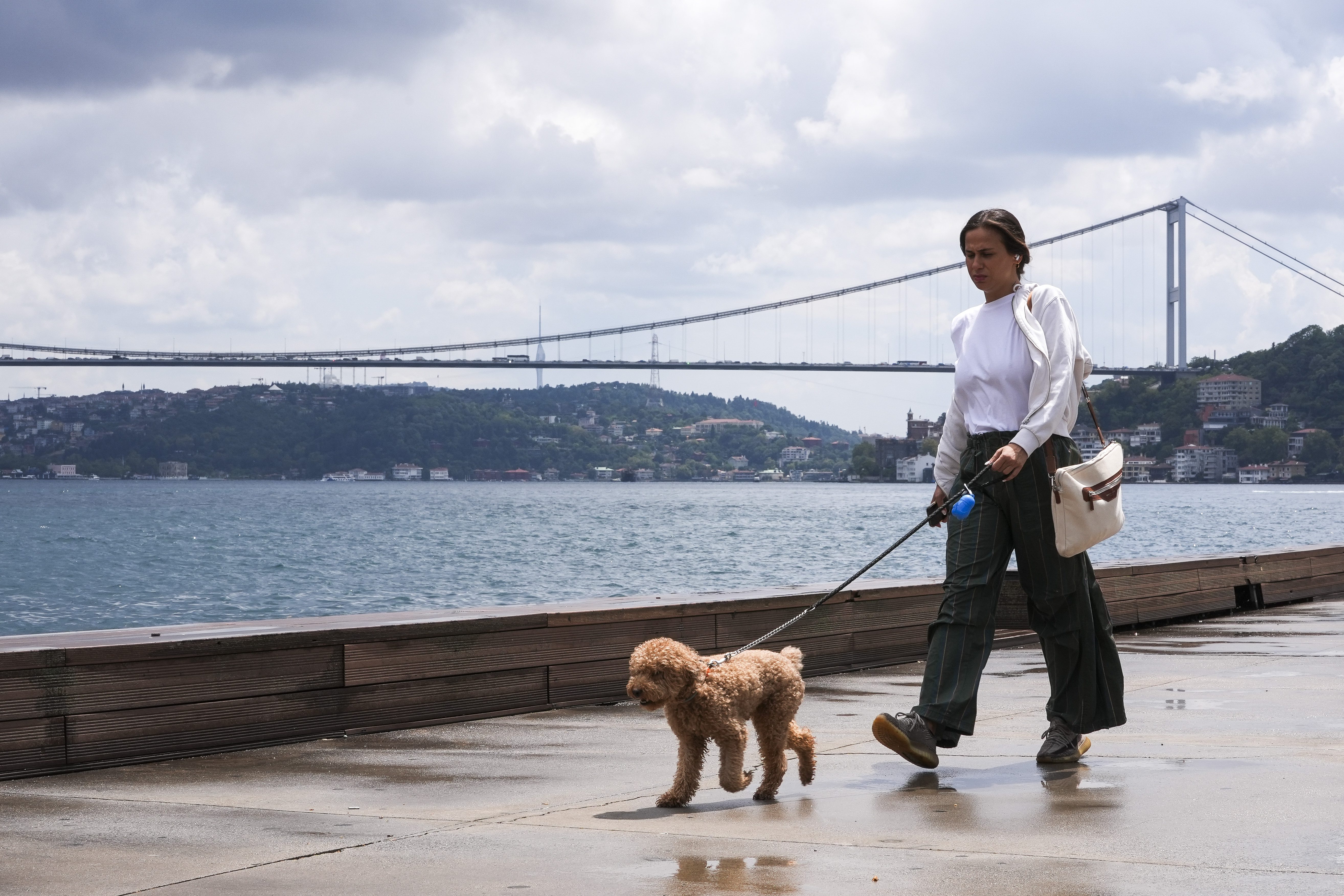 Ülke genelinde aniden gelen, ilçe ilçe çok şiddetli ve gök