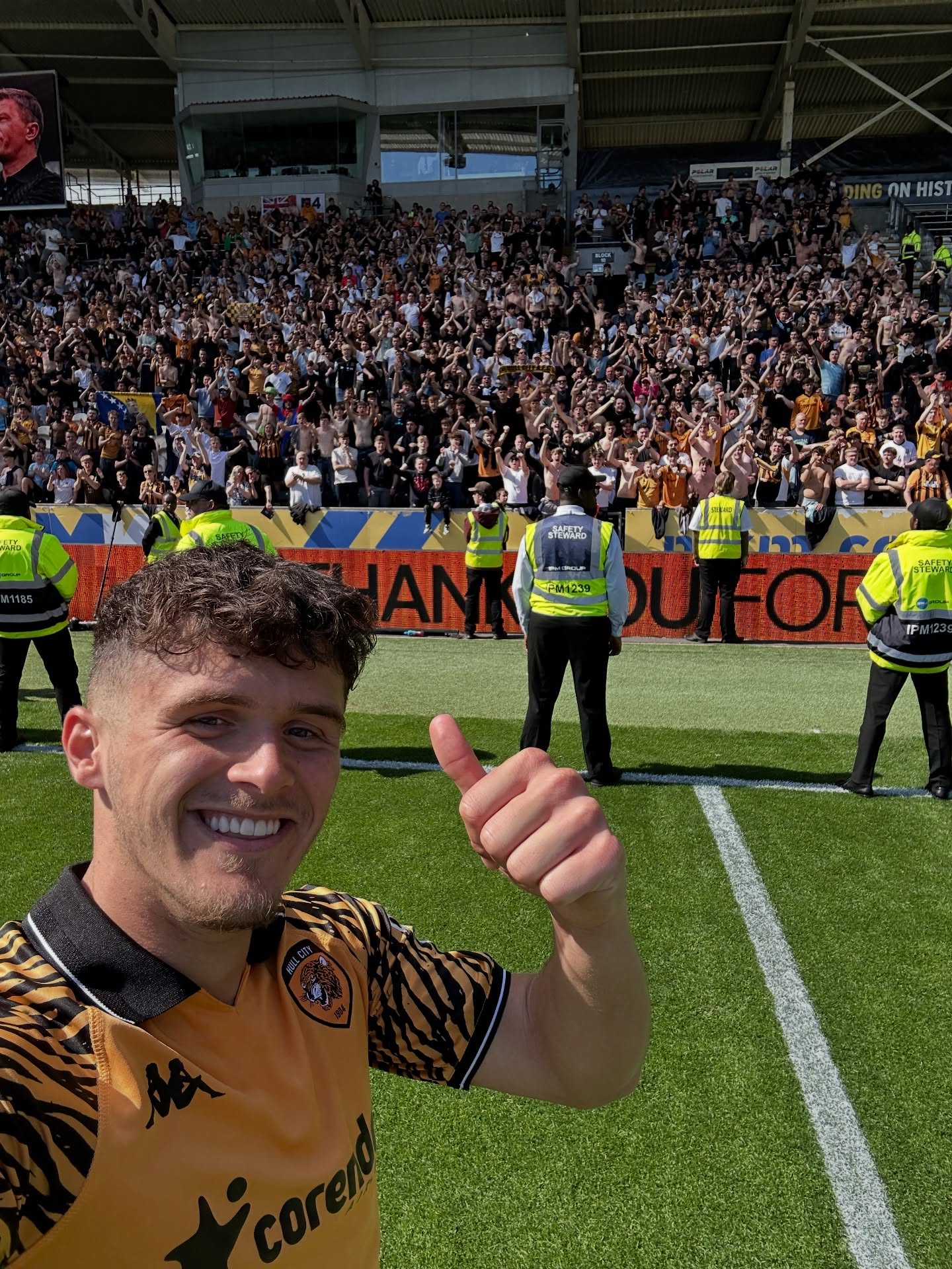 Acun Ilıcalı'nın sahibi olduğu Hull City, Championship'te play-off oynayacak.