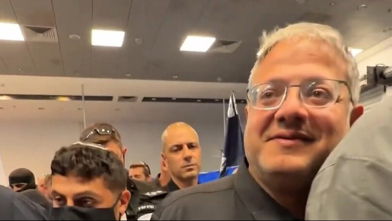 Uluslararası sularda alıkonan Küresel Sumud aktvistlerine yönelik kötü muameleye tepkiler