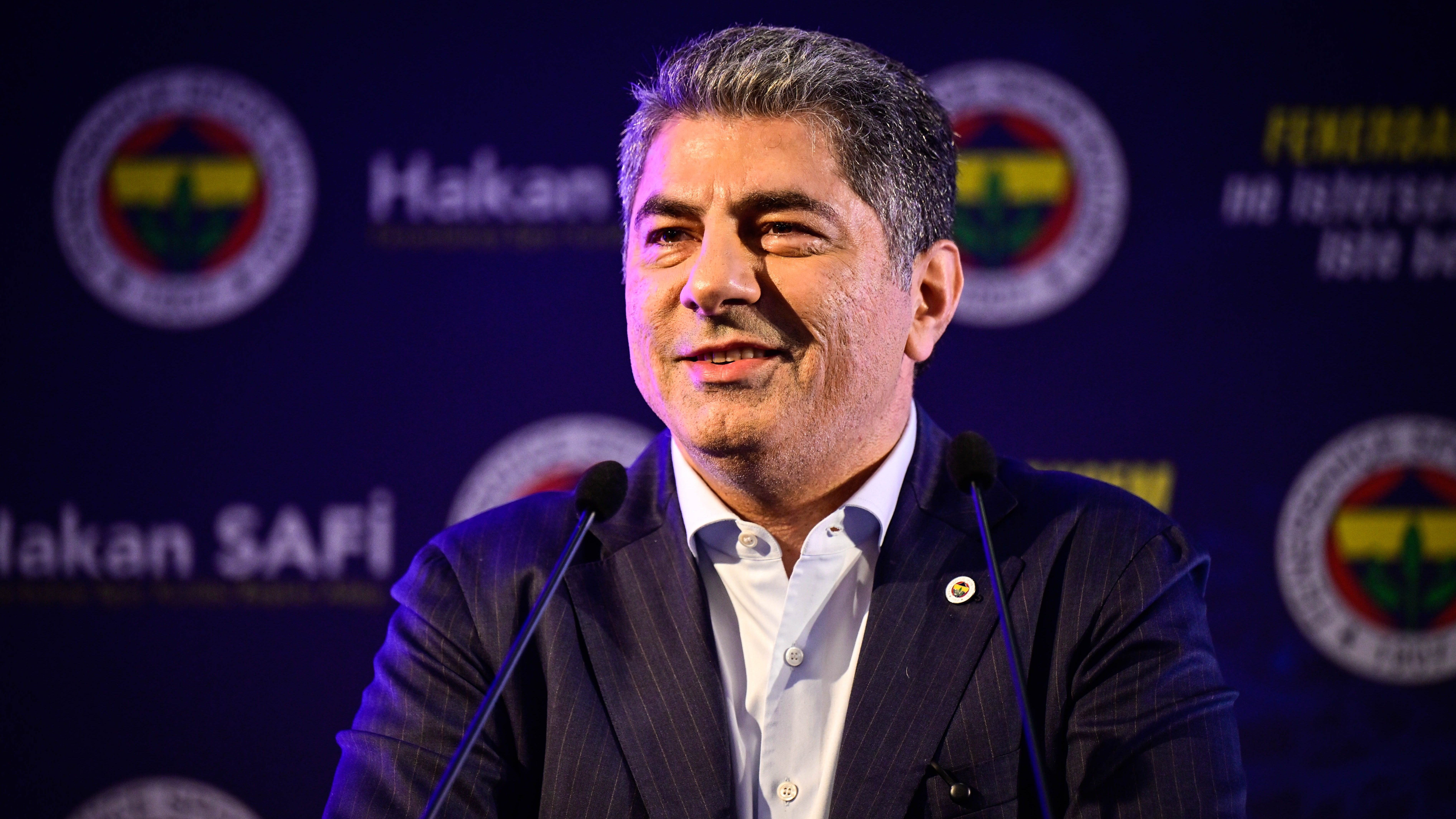 Fenerbahçe'nin başkan adayı Hakan Safi, seçim öncesi açıklamalarda bulundu.