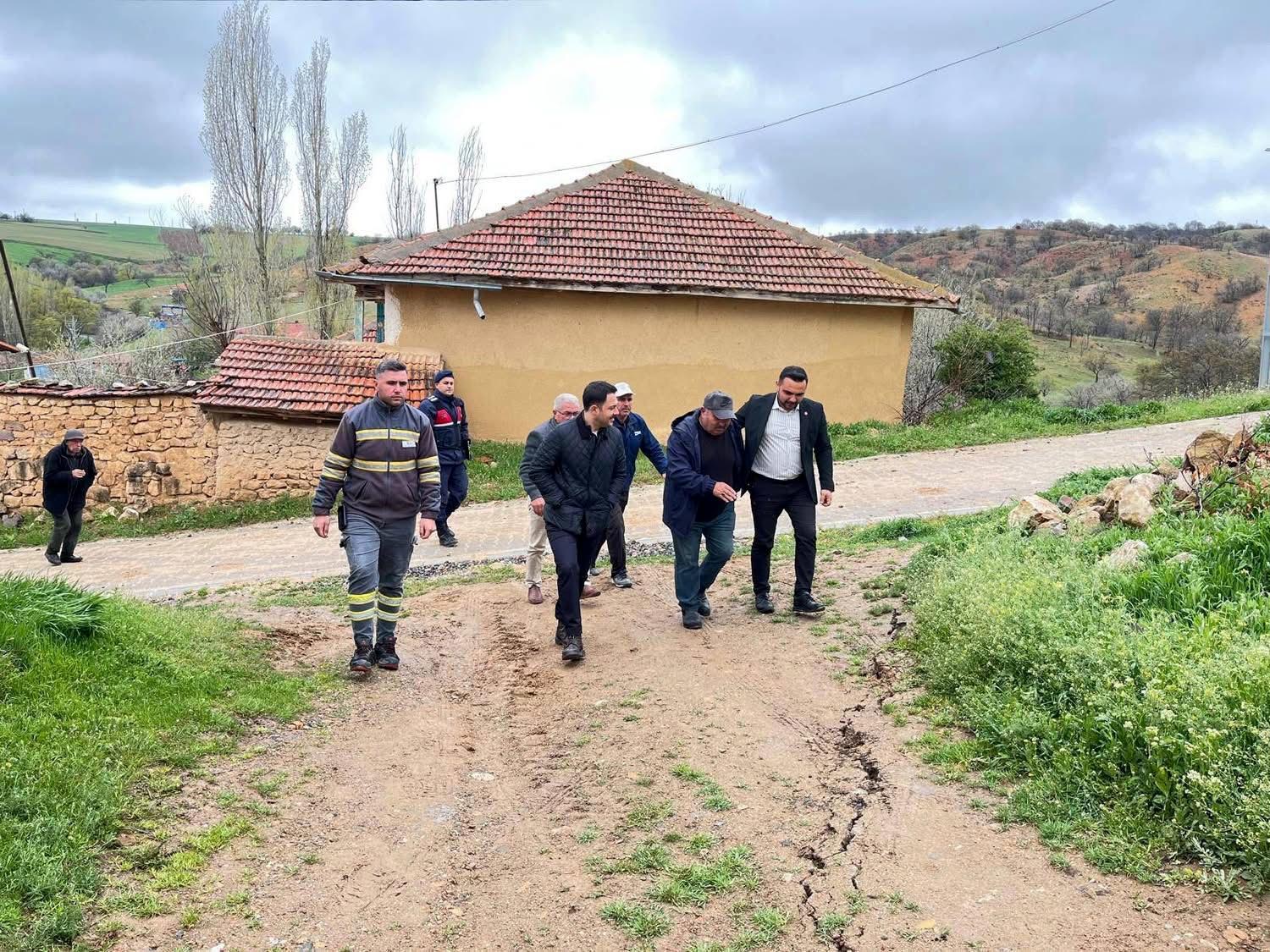 Kırıkkale'nin Delice ilçesine bağlı Derekışla köyünde etkili olan sağanak sonrası