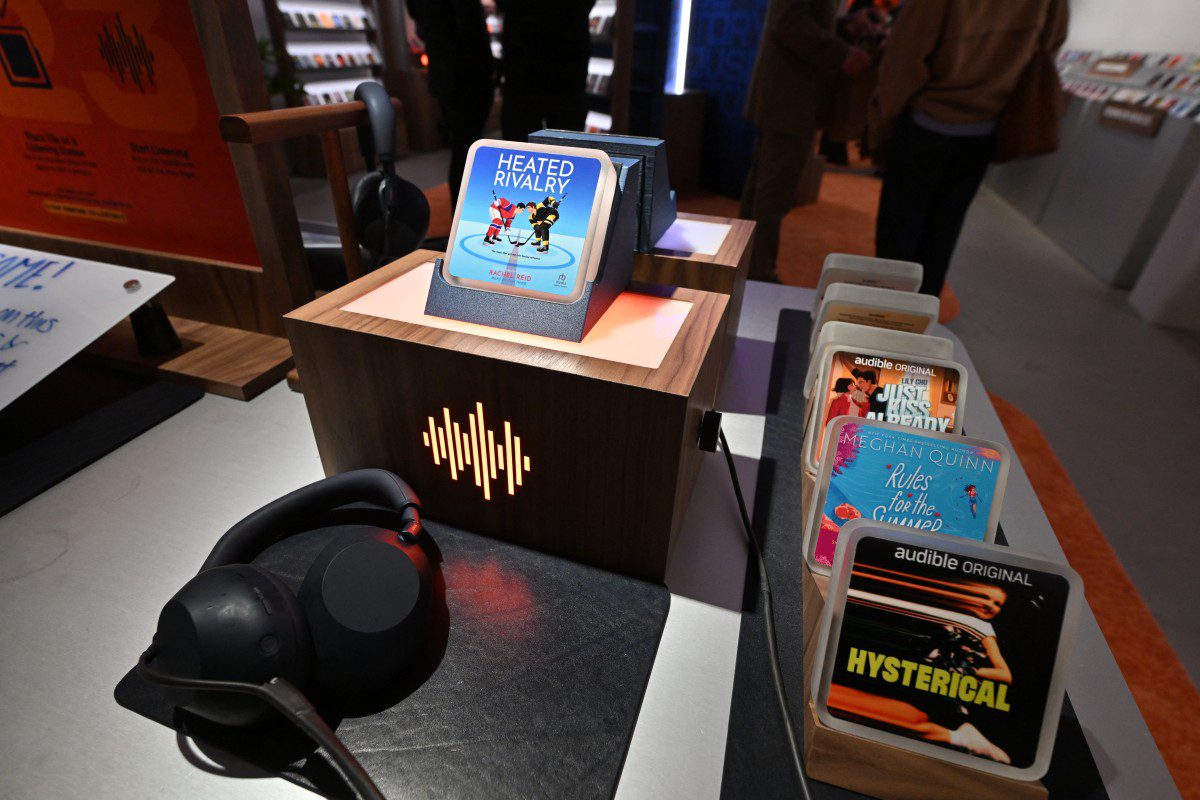 Sesli kitap platformu Audible, New York’ta “kitapsız kitabevi” konseptiyle bir